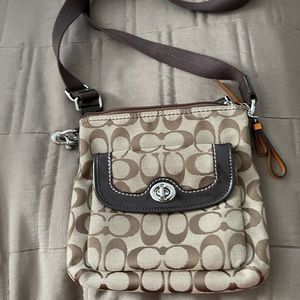 Crossbody coach bag